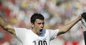 Kežman: ‘’Op dat moment verdiende ik hun respect, ze zagen dat ik ballen had’’